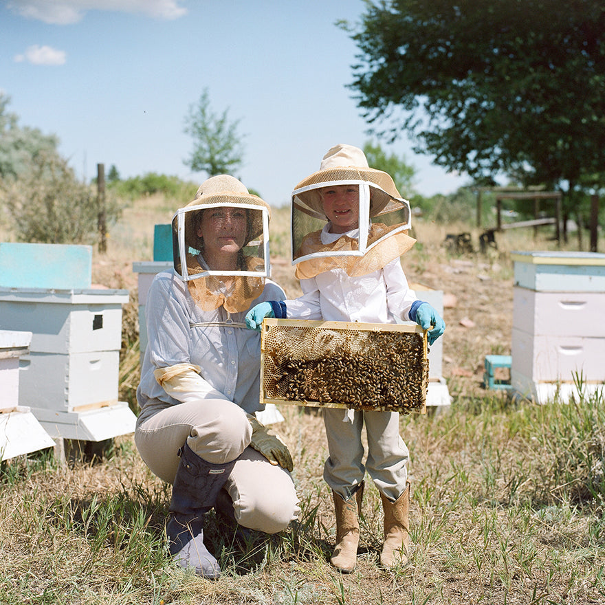 Mother-daughter Anellabees honey business, handcrafted local honey gifts, 100% natural, sustainably sourced, perfect for special occasions.